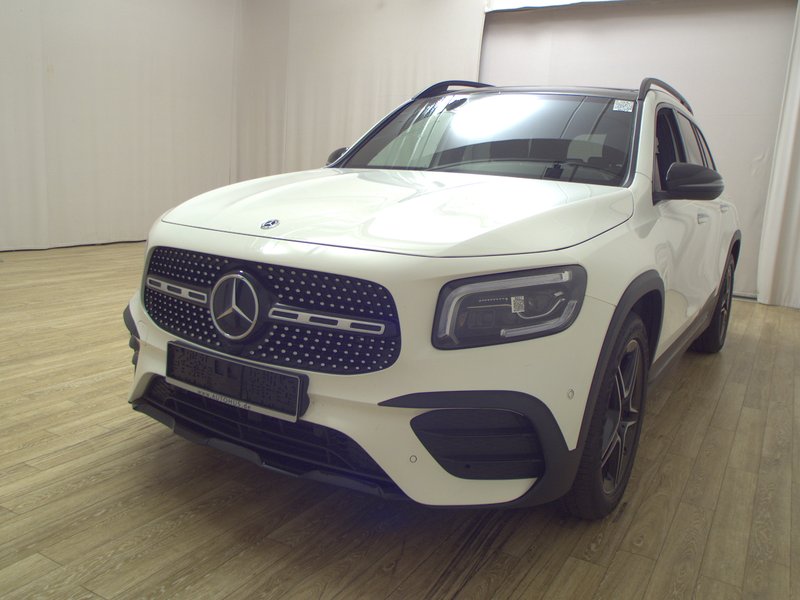 Mercedes-Benz GLB 220 d automatik AMG-Line • ACC • LED — 2