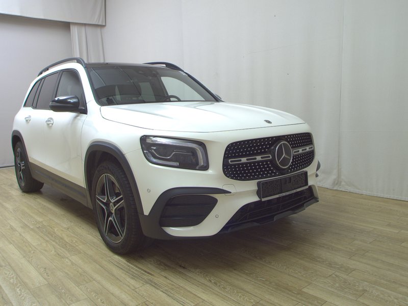 Mercedes-Benz GLB 220 d automatik AMG-Line • ACC • LED — 3