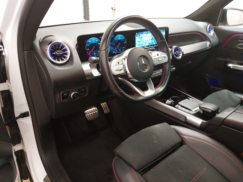 Mercedes-Benz GLB 220 d automatik AMG-Line • ACC • LED — 6