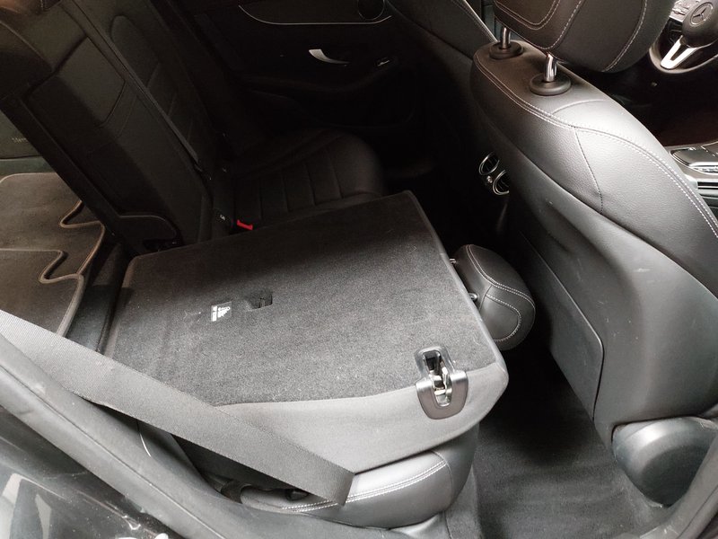 Mercedes-Benz GLC 300 de Coupé automatik • Kuka za vuču (zakretna) • koža — 11
