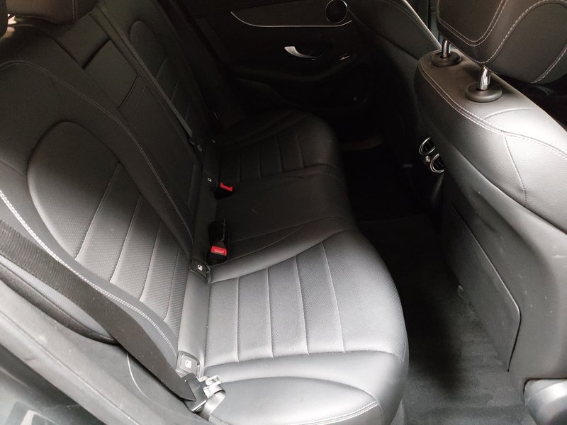 Mercedes-Benz GLC 300 de Coupé automatik • Kuka za vuču (zakretna) • koža — 12