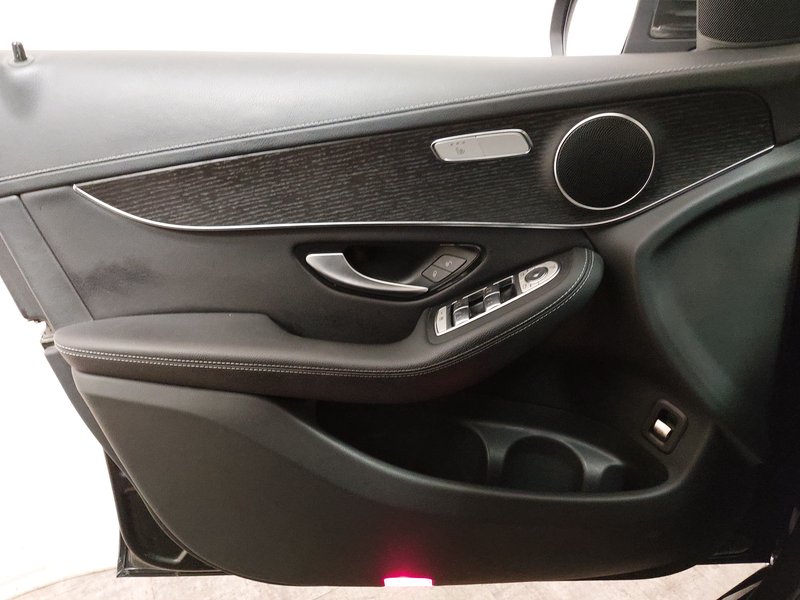 Mercedes-Benz GLC 300 de Coupé automatik • Kuka za vuču (zakretna) • koža — 5