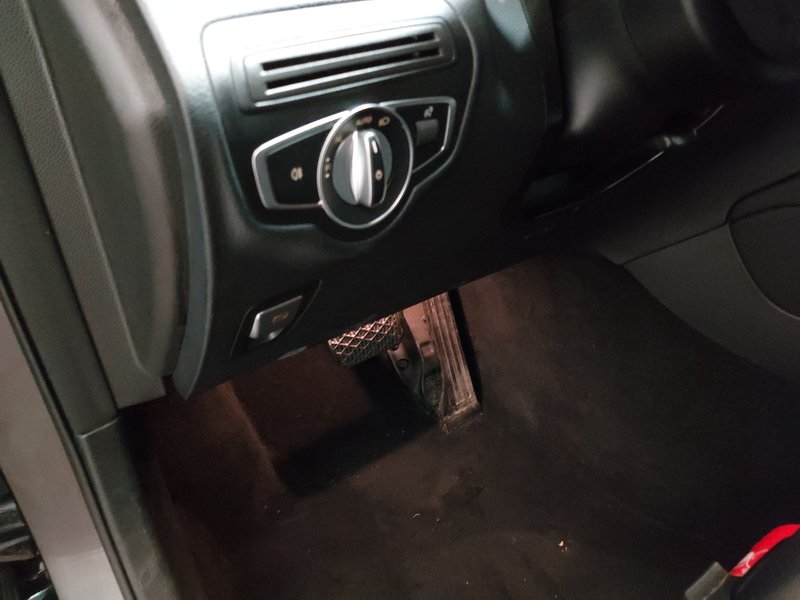 Mercedes-Benz GLC 300 de Coupé automatik • Kuka za vuču (zakretna) • koža — 7