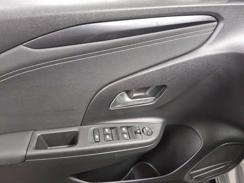 Opel Corsa 1.2 Turbo Elegance • Full LED • digitalni instrumenti — 10