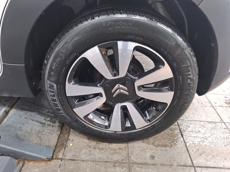 Citroën C3 1.2 PureTech Shine • Full LED — 10