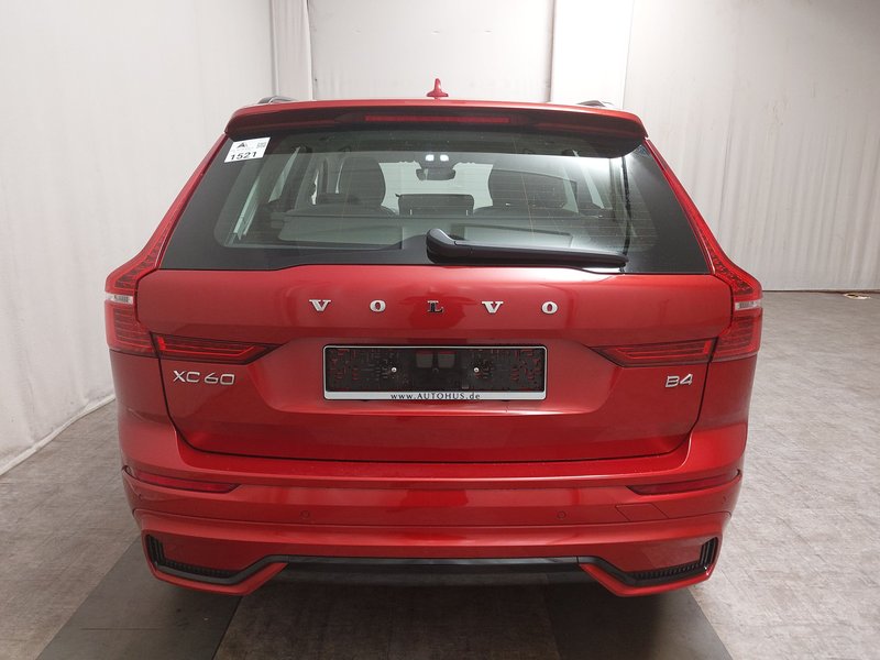 Volvo XC60 B4 automatik • ACC • 360° kamera — 14