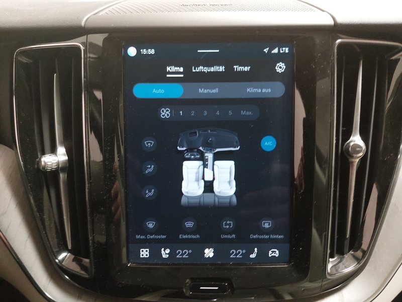Volvo XC60 B4 automatik • ACC • 360° kamera — 19