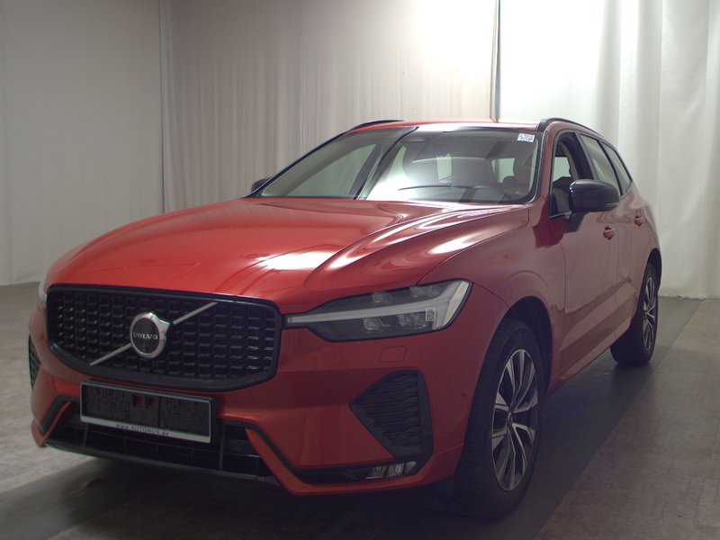 Volvo XC60 B4 automatik • ACC • 360° kamera — 2