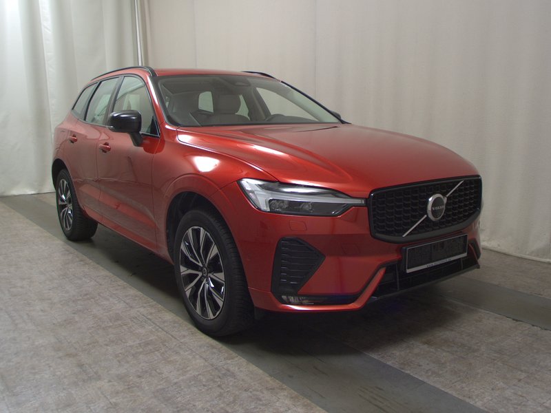 Volvo XC60 B4 automatik • ACC • 360° kamera — 3