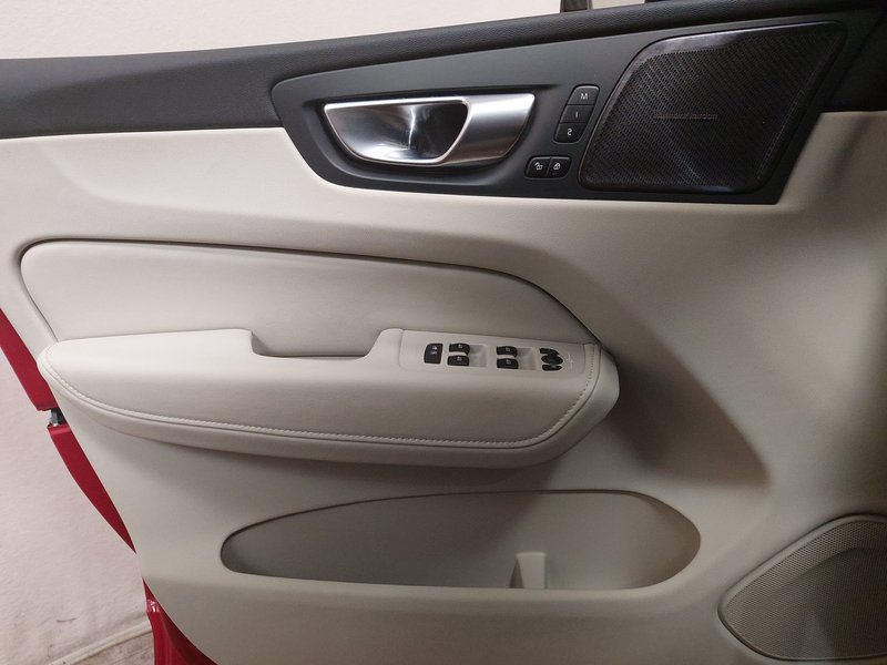 Volvo XC60 B4 automatik • ACC • 360° kamera — 5