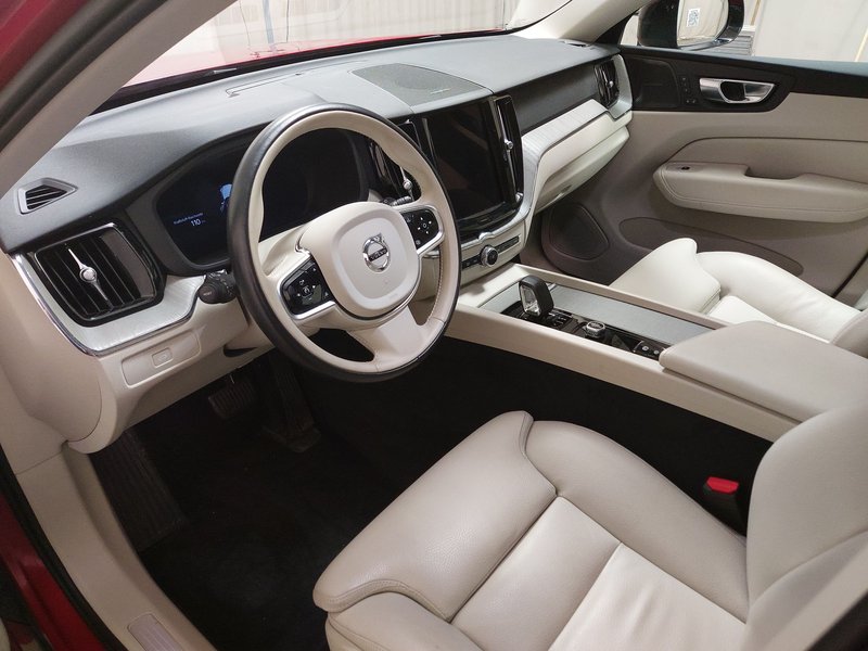 Volvo XC60 B4 automatik • ACC • 360° kamera — 6