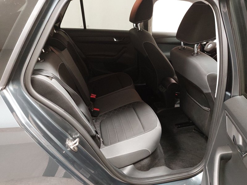 Škoda Fabia Combi 1.0 TSI automatik • Kamera za parkiranje — 12