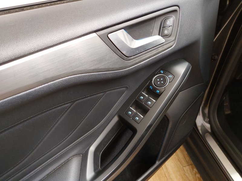 Ford Focus Turnier 1.5 EcoBlue automatik Titanium • LED • ACC — 11