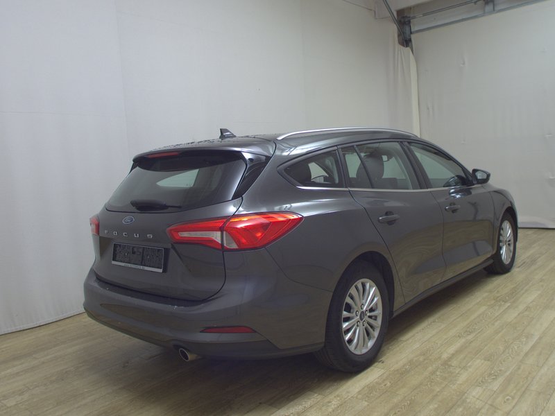 Ford Focus Turnier 1.5 EcoBlue automatik Titanium • LED • ACC — 4