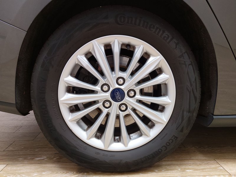 Ford Focus Turnier 1.5 EcoBlue automatik Titanium • LED • ACC — 5