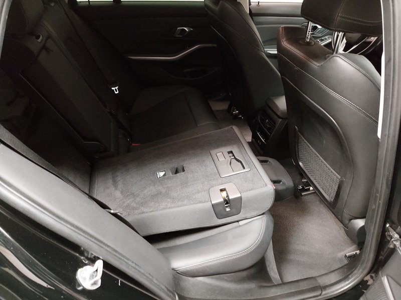 BMW 320e Touring automatik Sport Line • grijano staklo • el. peta vrata — 11
