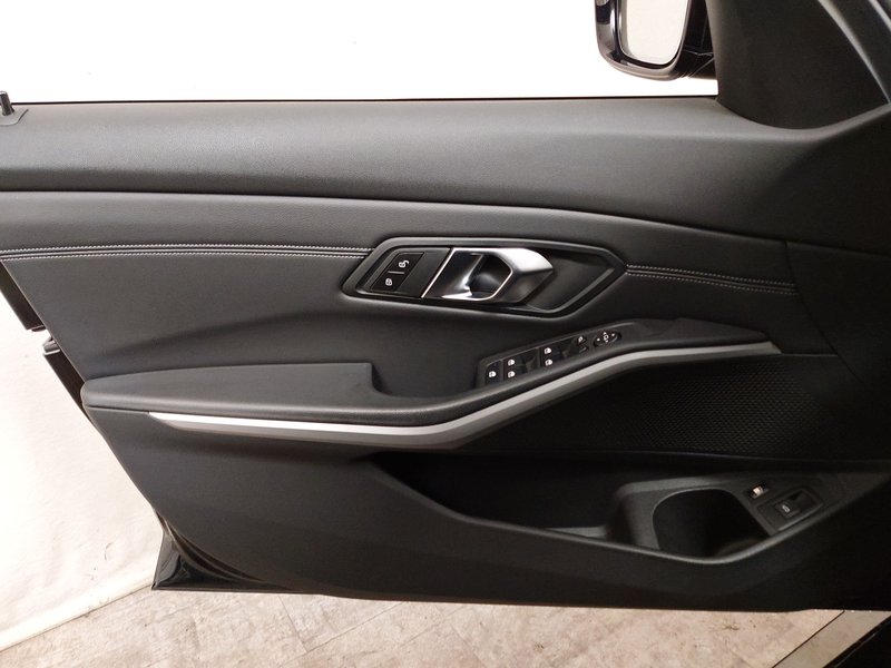BMW 320e Touring automatik Sport Line • grijano staklo • el. peta vrata — 5