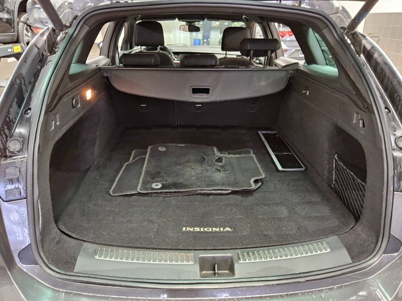 Opel Insignia ST 2.0 CDTI Business Edition • AHK • Full LED — 11