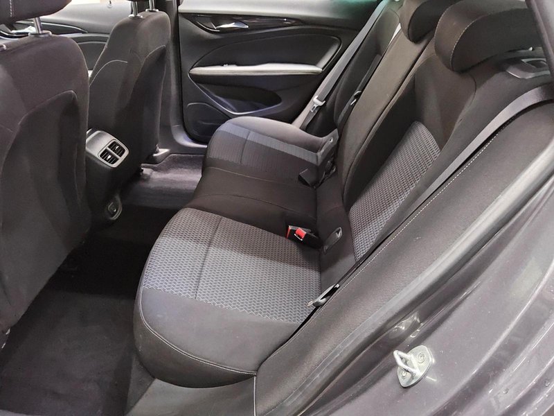 Opel Insignia ST 2.0 CDTI Business Edition • AHK • Full LED — 13