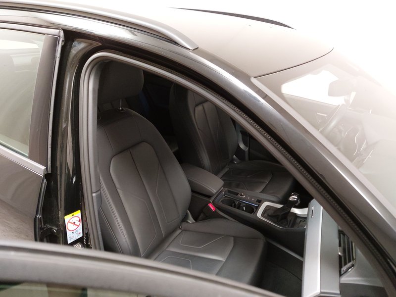 Audi Q3 35 TDI automatik advanced • ACC • el. peta vrata — 10