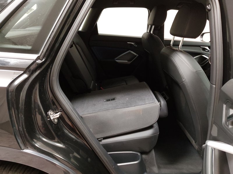 Audi Q3 35 TDI automatik advanced • ACC • el. peta vrata — 11