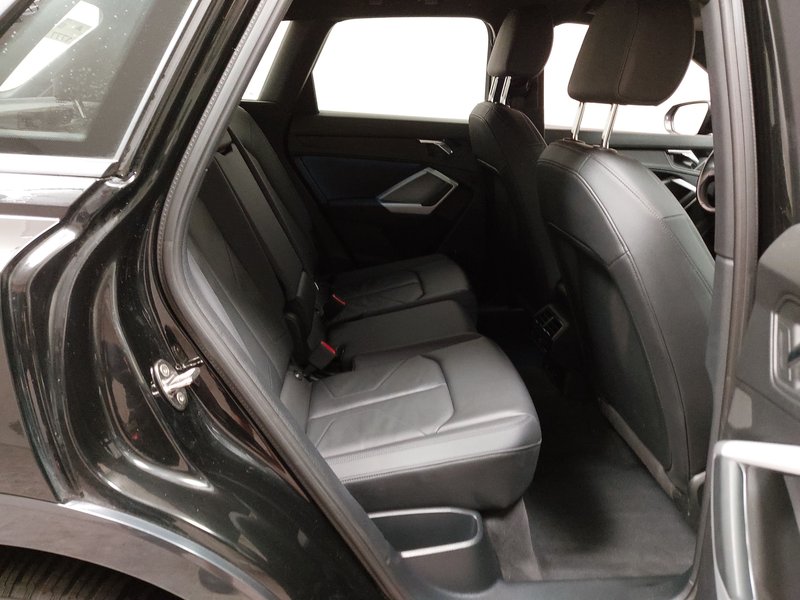 Audi Q3 35 TDI automatik advanced • ACC • el. peta vrata — 12