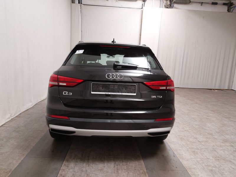 Audi Q3 35 TDI automatik advanced • ACC • el. peta vrata — 14