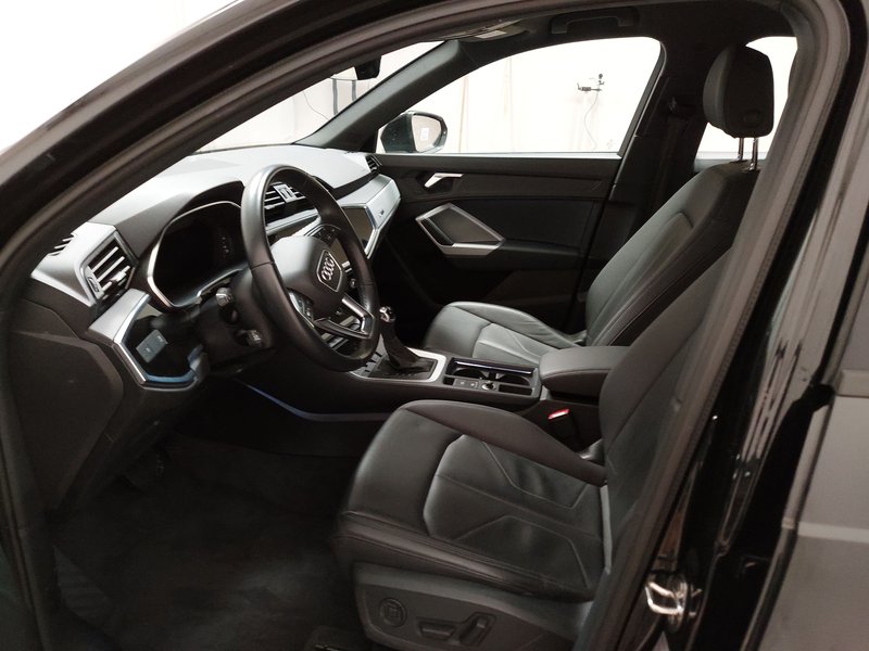 Audi Q3 35 TDI automatik advanced • ACC • el. peta vrata — 6