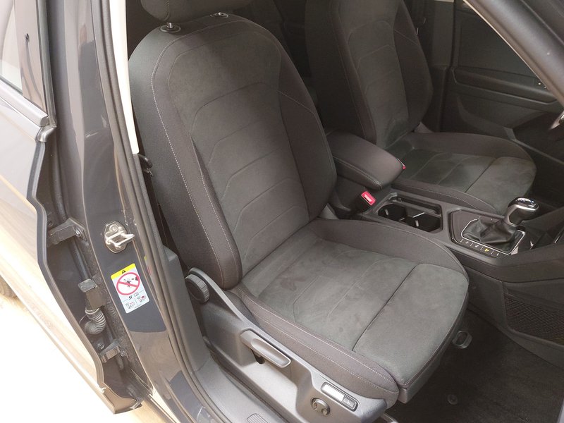 Volkswagen Tiguan 1.4 TSI eHybrid Life automatik • ACC • LED — 10