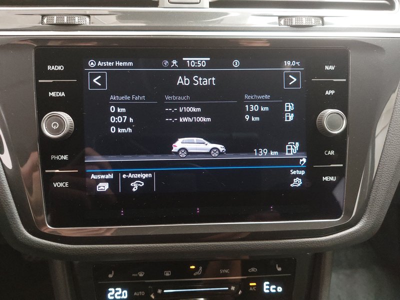 Volkswagen Tiguan 1.4 TSI eHybrid Life automatik • ACC • LED — 19