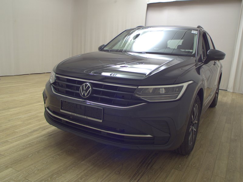 Volkswagen Tiguan 1.4 TSI eHybrid Life automatik • ACC • LED — 2