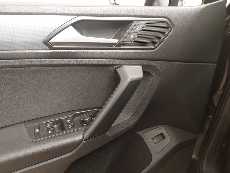 Volkswagen Tiguan 1.4 TSI eHybrid Life automatik • ACC • LED — 5