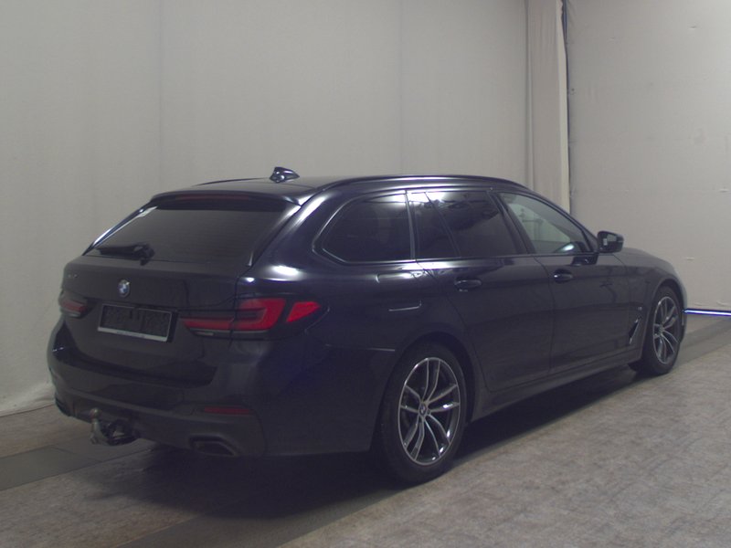BMW 520d Touring xDrive automatik M Sport • ACC • koža — 4