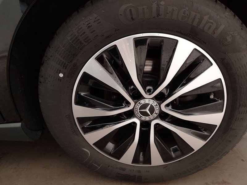 Mercedes-Benz A 180 d automatik • ACC • Full LED — 8