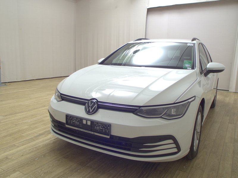 Volkswagen Golf 8 Variant 2.0 TDI automatik Life • bežično punjenje • Full LED — 2