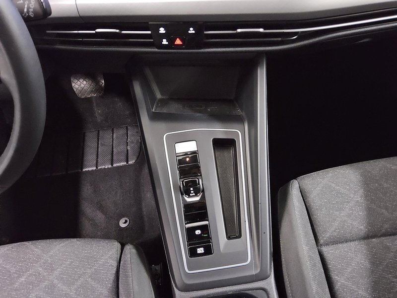 Volkswagen Golf 8 Variant 2.0 TDI automatik Life • bežično punjenje • Full LED — 6