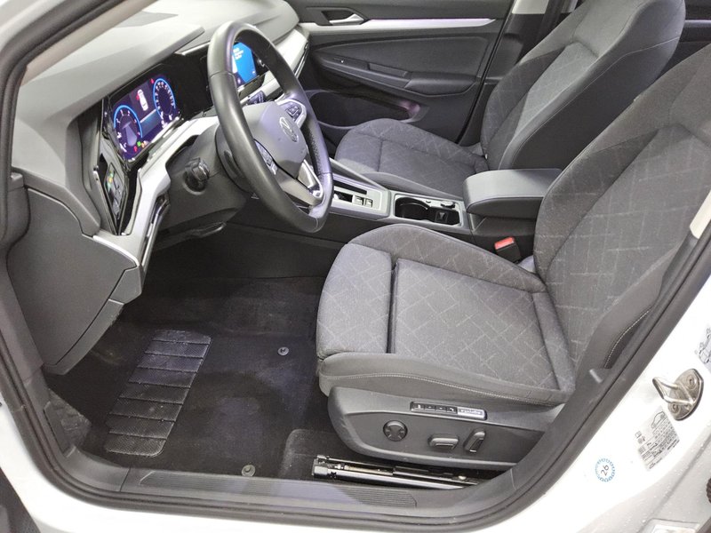 Volkswagen Golf 8 Variant 2.0 TDI automatik Life • bežično punjenje • Full LED — 9