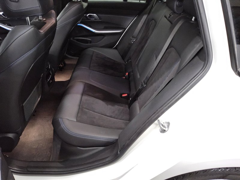 BMW 320d Touring M Sport automatik • HUD • digitalni instrumenti — 13