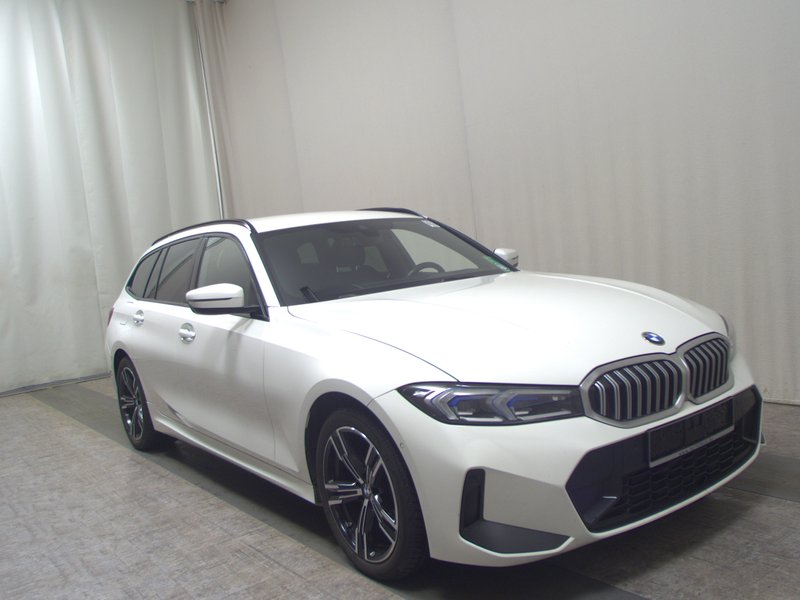 BMW 320d Touring M Sport automatik • HUD • digitalni instrumenti — 3