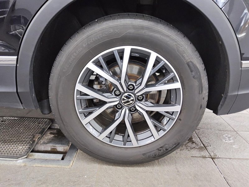 Volkswagen Tiguan 2.0 TDI automatik Life • ACC • LED — 10