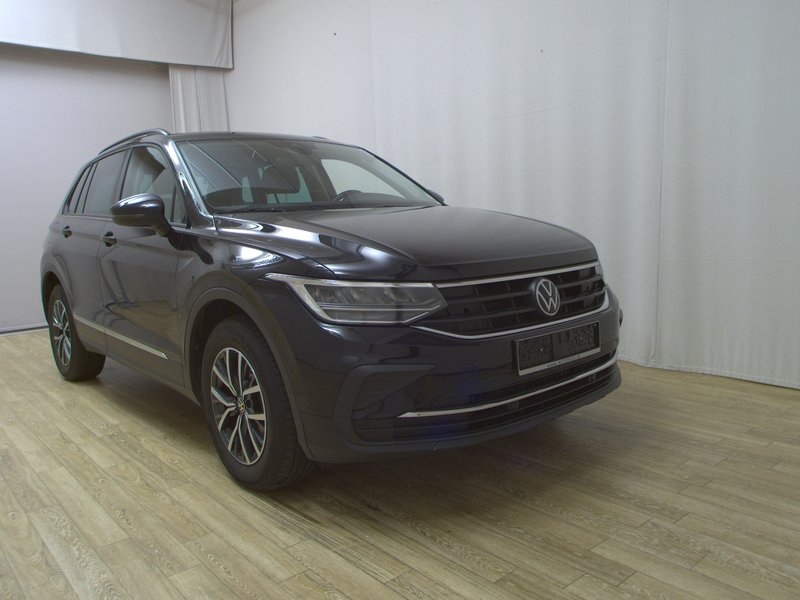 Volkswagen Tiguan 2.0 TDI automatik Life • ACC • LED — 3