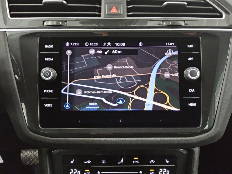 Volkswagen Tiguan 2.0 TDI automatik Life • ACC • LED — 7