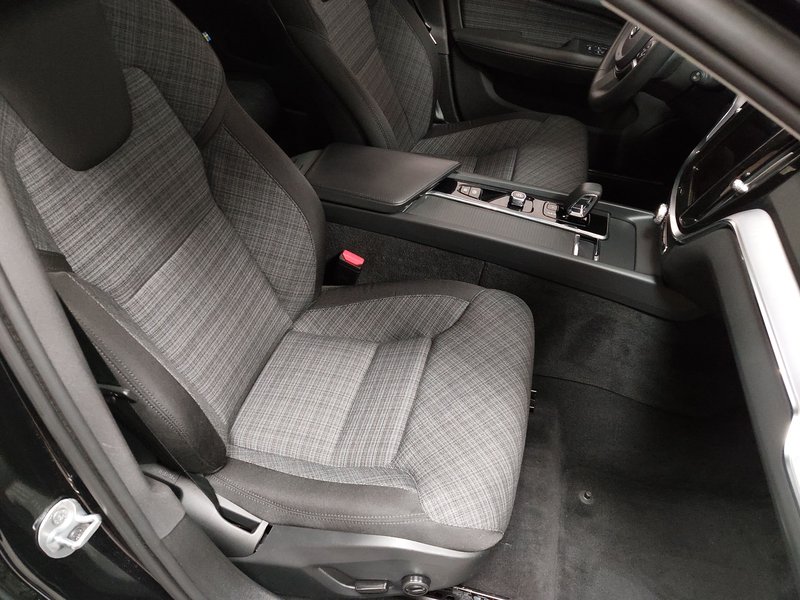 Volvo V60 B4 automatik • Full LED • digitalni instrumenti — 10