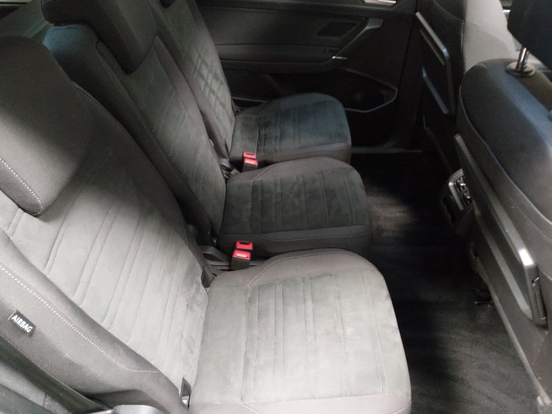 Volkswagen Touran 2.0 TDI automatik • panorama • ACC — 12