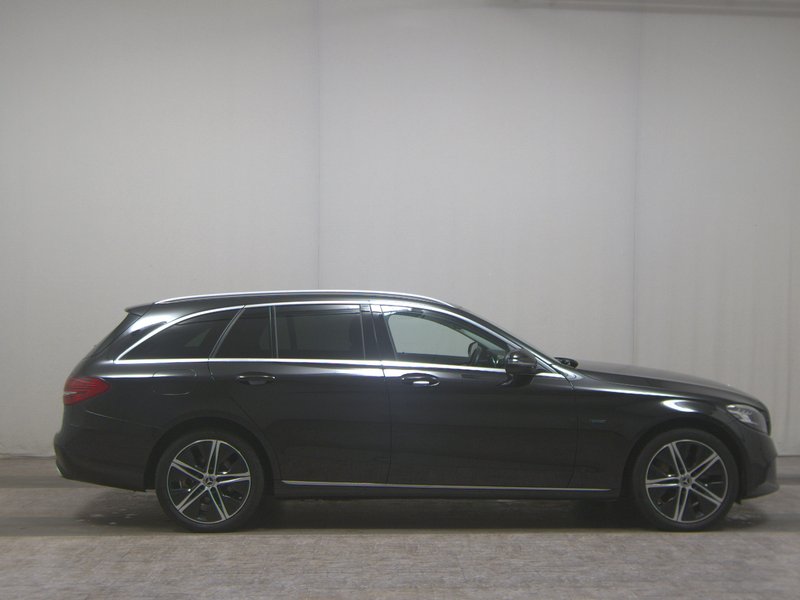 Mercedes-Benz C 300 de karavan automatik Avantgarde • LED
