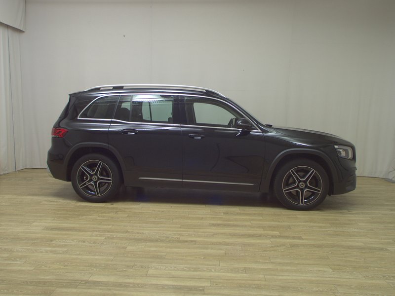 Mercedes-Benz GLB 200 d automatik AMG Line • LED • digitalni instrumenti