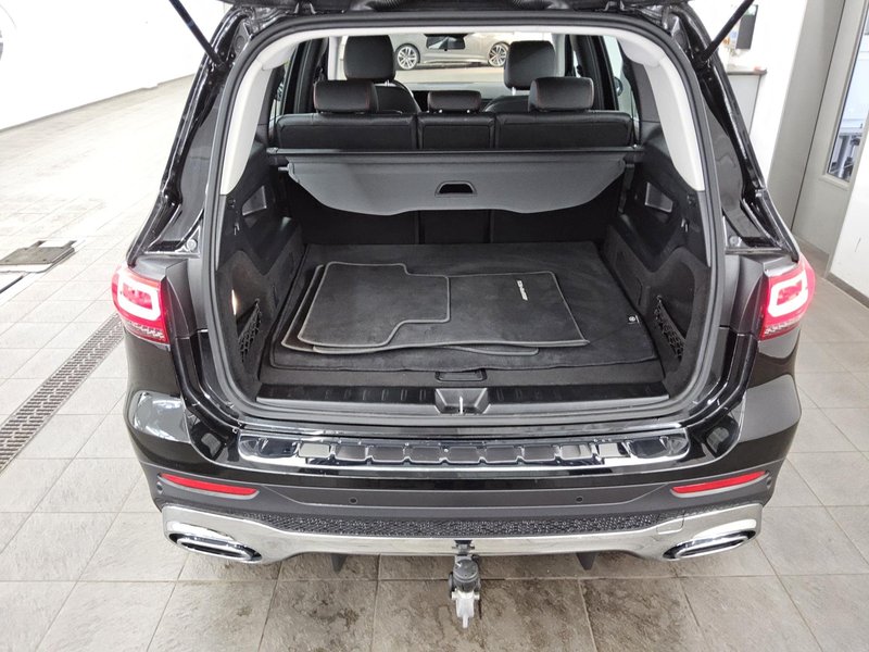 Mercedes-Benz GLB 200 d automatik AMG Line • LED • digitalni instrumenti — 12
