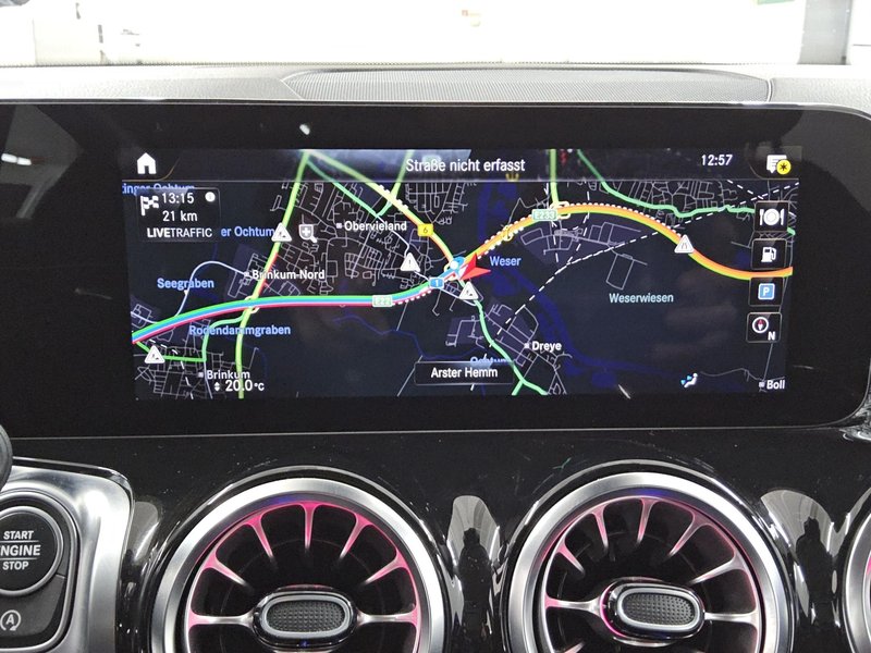 Mercedes-Benz GLB 200 d automatik AMG Line • LED • digitalni instrumenti — 7
