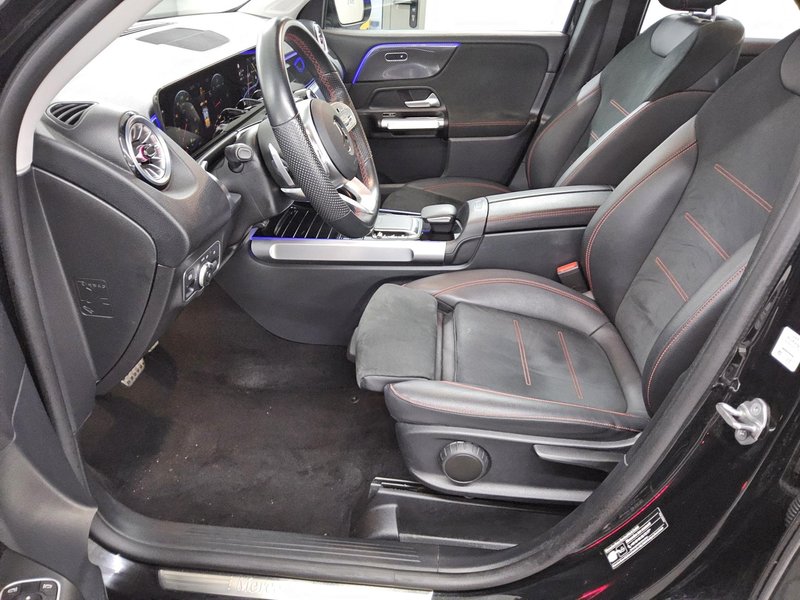 Mercedes-Benz GLB 200 d automatik AMG Line • LED • digitalni instrumenti — 9
