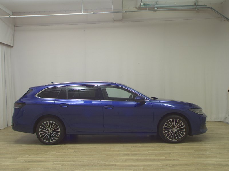 VW Passat Variant 2.0 TDI Elegance automatik • 360° kamera • ACC